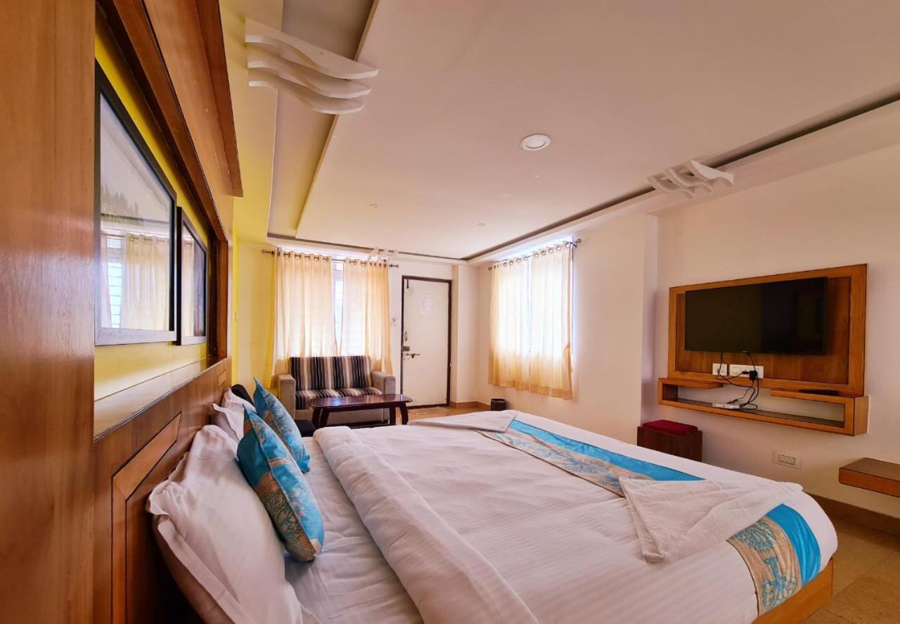 Anika Palace By Pepe Inn Hotel Уті Екстер'єр фото